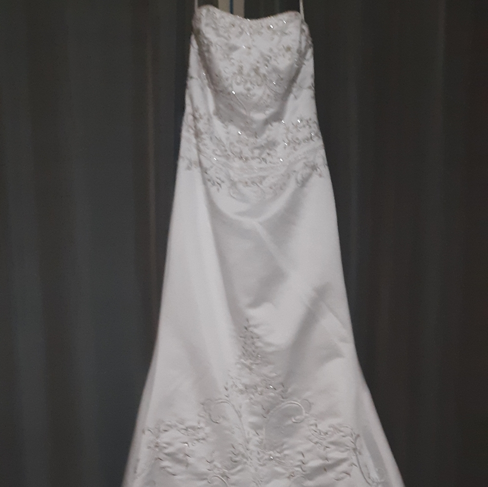 Vintage wedding dress